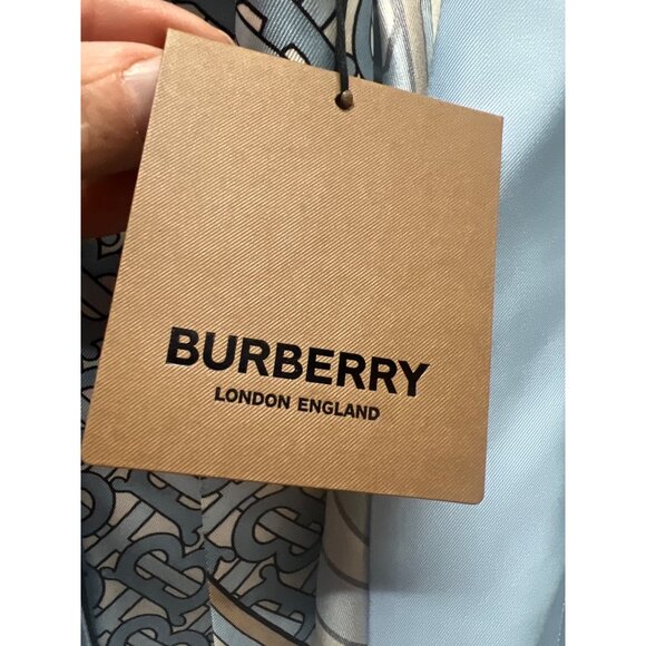 Burberry NWT TB & Stripe 100% Silk Logo Cape with Scarf - Picture 4 of 9